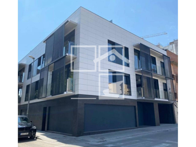 Inmueble en Calle REC Número 27  , Barcelona