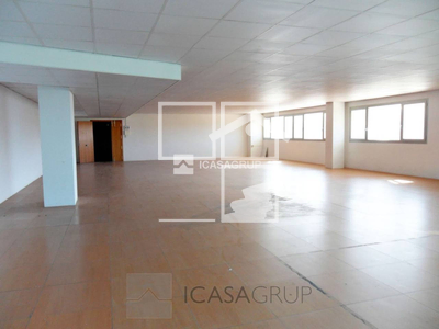 Inmueble en Avenida CERDANYOLA   A LOCAL 15, Barcelona