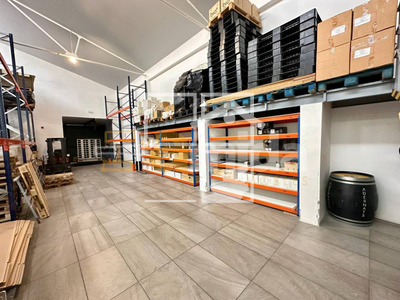 Local en Esplugues de Llobregat Barcelona