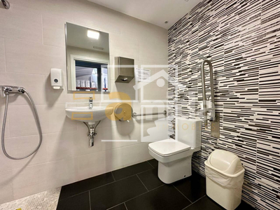 Local en Esplugues de Llobregat Barcelona