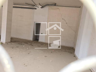 Local en Plaza Comte Guifré    local, Terrassa Barcelona