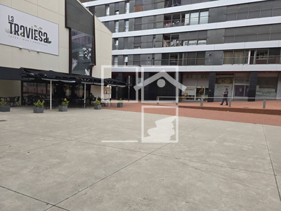 Local en Plaza Comte Guifré    local, Terrassa Barcelona