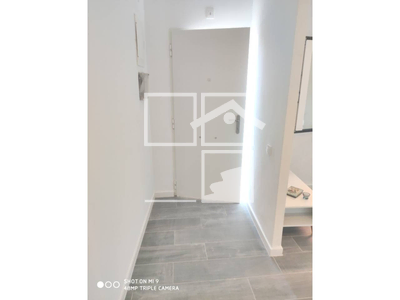 Inmueble en Calle Pau Claris    BAJOS, Barcelona