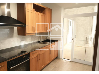 Local en Calle Sicília    , Santa Coloma de Gramanet Barcelona