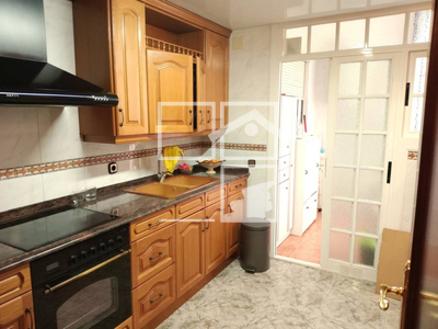 Local en Calle Sicília    , Santa Coloma de Gramanet Barcelona