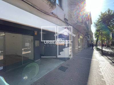 Local en Calle Font Vella    bajos, Terrassa Barcelona