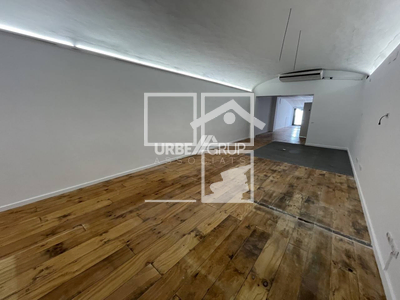 Local en Calle Font Vella    bajos, Terrassa Barcelona