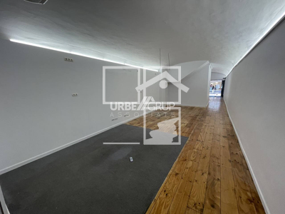 Local en Calle Font Vella    bajos, Terrassa Barcelona