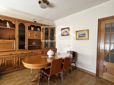 Local en Olot Girona