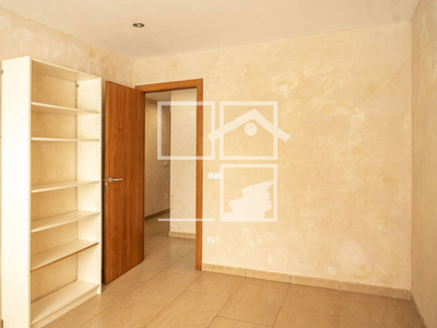Local en Santa Pau Girona