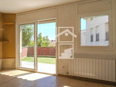 Local en Santa Pau Girona