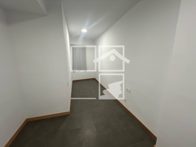 Inmueble en Calle Estanislau Figueras    BAIXOS, Barcelona