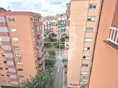 Local en Grupo Virgen de la Salud    8º, Badalona Barcelona