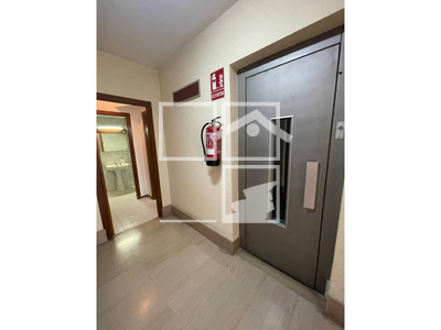 Local en Plaza Josep Maria Folch i Torres    1, Granollers Barcelona