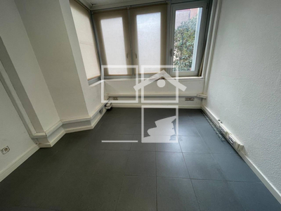 Local en Plaza Josep Maria Folch i Torres    1, Granollers Barcelona