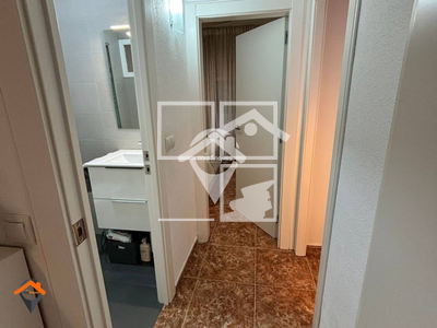 Inmueble en Calle Penedès    Bajo, Barcelona