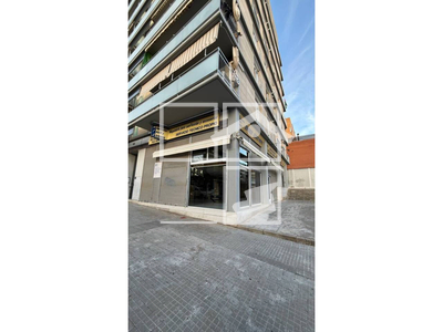 Inmueble en Calle Dibuixant Avellaneda    LOCAL, Barcelona
