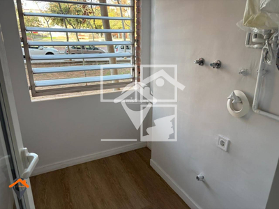 Inmueble en Avenida Alcalde Moix    Bajo, Barcelona