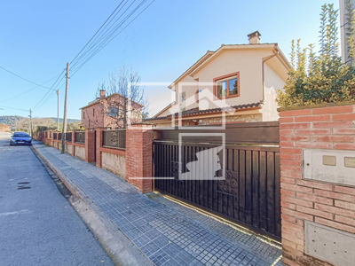Local en Calle Tagamanent    , La Roca del Vallès Barcelona