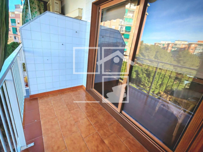 Local en Avenida Can Serra    5, L'Hospitalet de Llobregat Barcelona