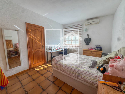 Local en Avenida Martorell Número 15  , Sant Esteve Sesrovires Barcelona