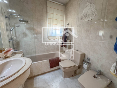 Local en Avenida Martorell Número 15  , Sant Esteve Sesrovires Barcelona