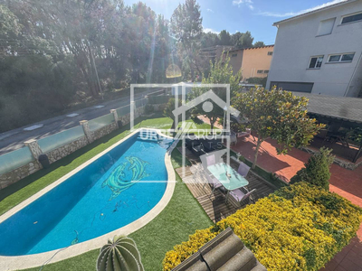 Local en Avenida Martorell Número 15  , Sant Esteve Sesrovires Barcelona