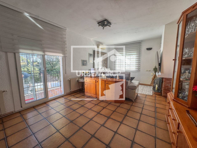 Local en Avenida Martorell Número 15  , Sant Esteve Sesrovires Barcelona