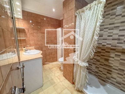 Inmueble en Plaza Doctor Fleming    , Barcelona