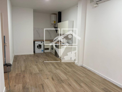 Inmueble en Calle Gironès    Bajo, Barcelona