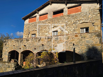 Local en Sant Joan Les Fonts Girona