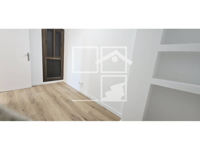 Inmueble en Calle Sindicato    2º, Barcelona